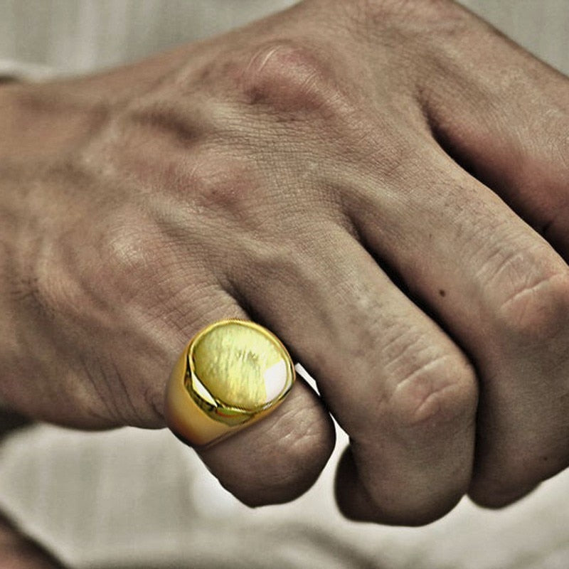 Solid Round Signet Ring - Gold